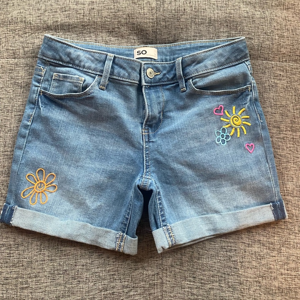 Girls embroidered shorts